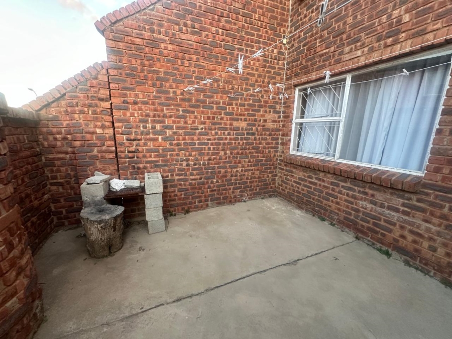 2 Bedroom Property for Sale in Riebeeckstad Free State